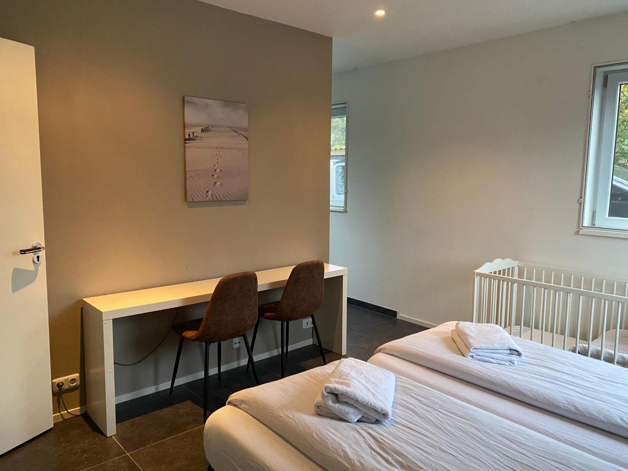 Villa Riverside Met Hottub, Eigen Aanlegsteiger, Zwemtrap, Trampoline En Kano'S Зеволде Экстерьер фото