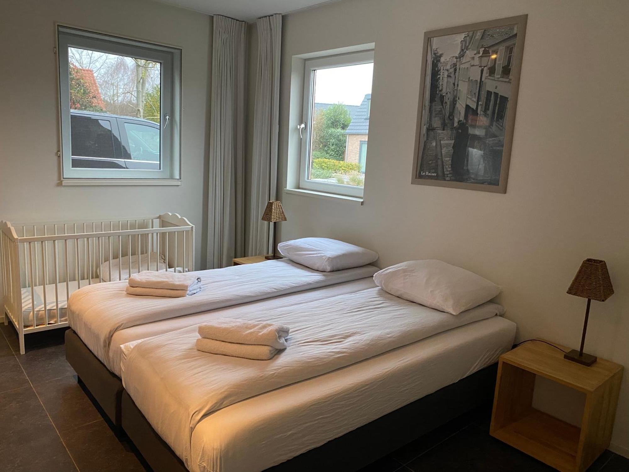 Villa Riverside Met Hottub, Eigen Aanlegsteiger, Zwemtrap, Trampoline En Kano'S Зеволде Экстерьер фото